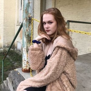 Meet your Posher, Leah